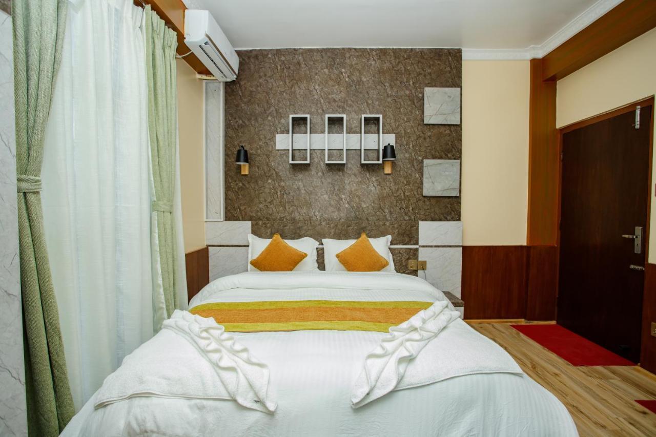Gauri Shankar Hotel Nagarkot Exterior foto